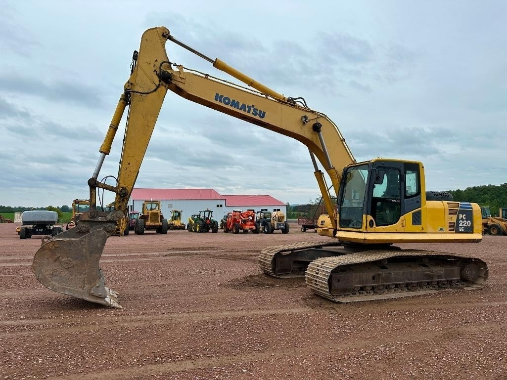 Komatsu 220 Long Reach – ICR Supply